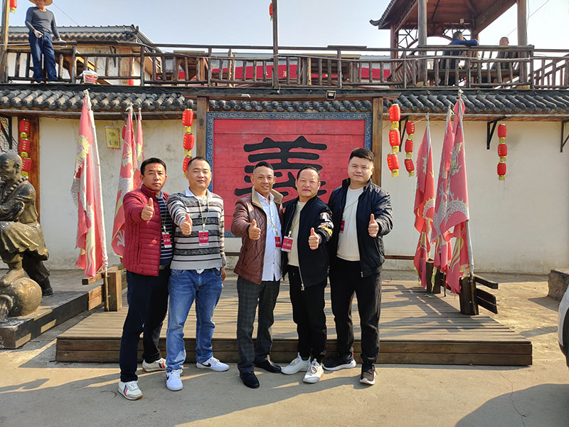 潤東方環(huán)?？照{團隊出游.jpg